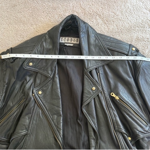 Vintage Siena Studio Women’s Black Genuine Leather Jacket with Gold Details - Picture 11 of 16